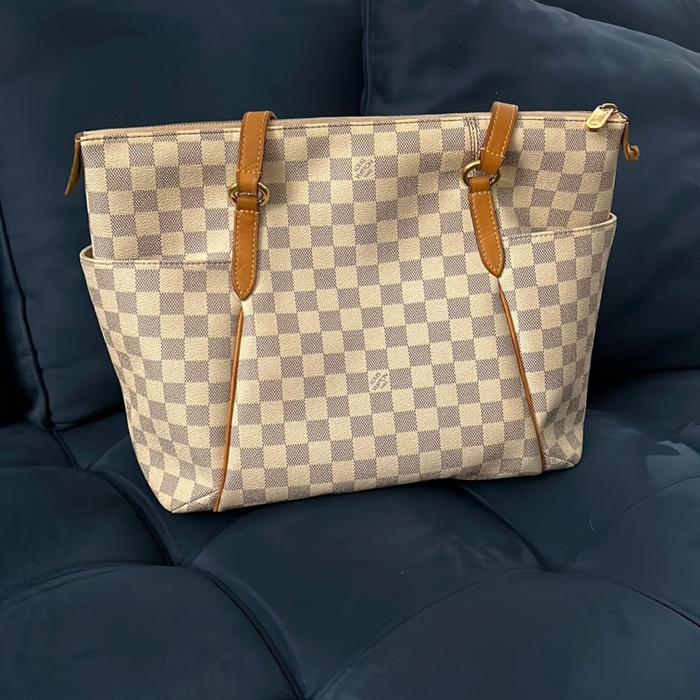 Louis Vuitton Damier Tottally MM